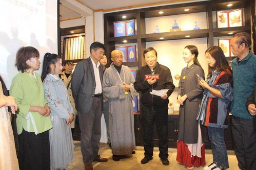 鄂州市民有福了 书画名家明鉴法师作品展首次走进社区