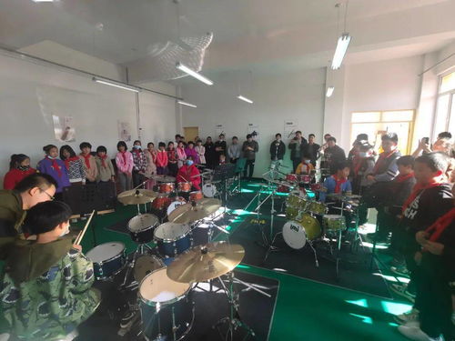 捐给易县的孩子们,一份乐器大礼 蓝致助学,爱心音乐教师招募正式启动