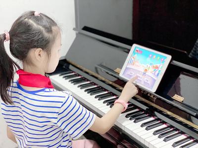 艺术考级恢复 钢琴智能陪练助力高效练琴与音乐教育发展