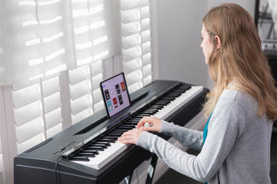 智能灯条创新音乐学习，The ONE线上陪练业务今年营收预计突破亿元大关